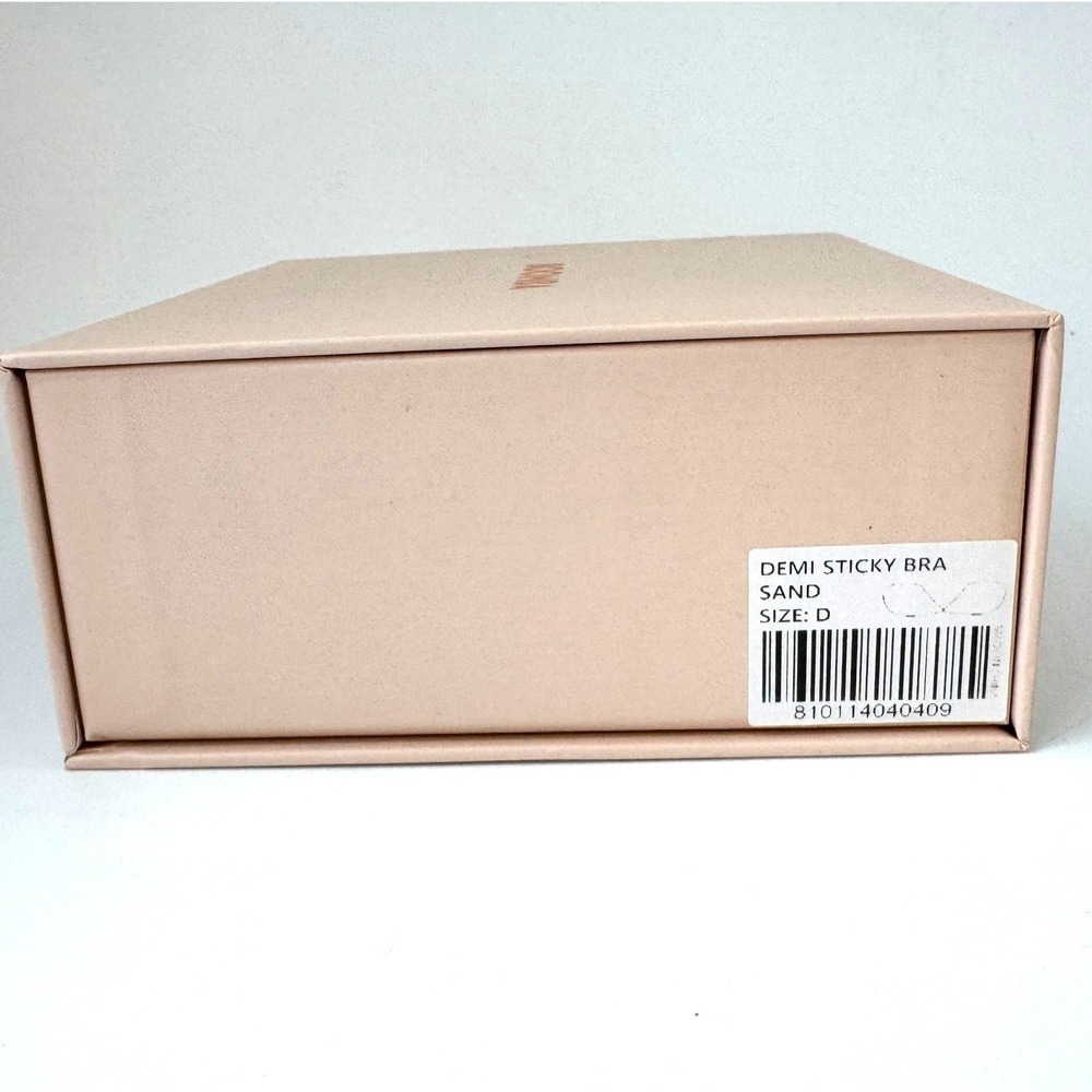 BOOMBA Demi Sticky Bra Sand Size D Strapless Adhesive Silicone NEW open box - Picture 4 of 6